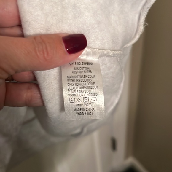 Ocean Drive SKULL super soft hoodie. Like new! Medium. - Picture 5 of 6